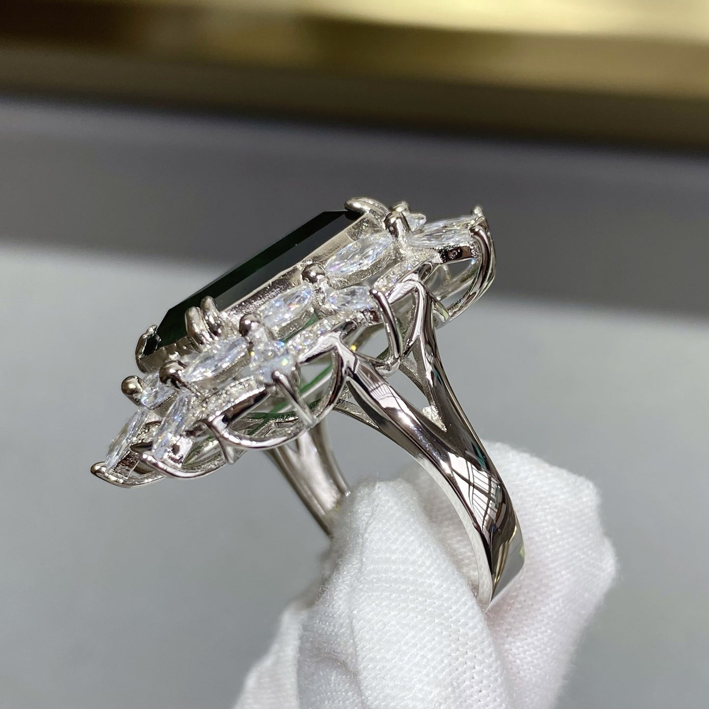 S925 Sterling Silver Net Red Vibrato Fashion Jewelry Ring Korean Style Artificial Emerald Ring Lover Gift